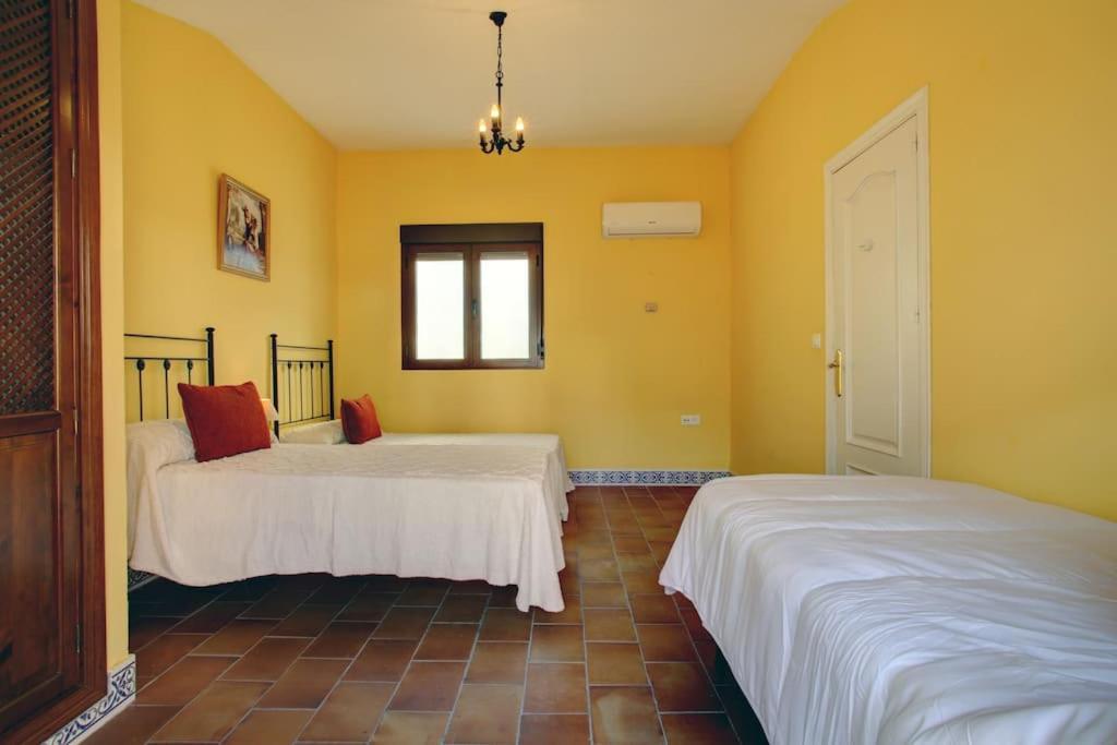Dúplex Molino con parking incluído Ronda Exterior foto